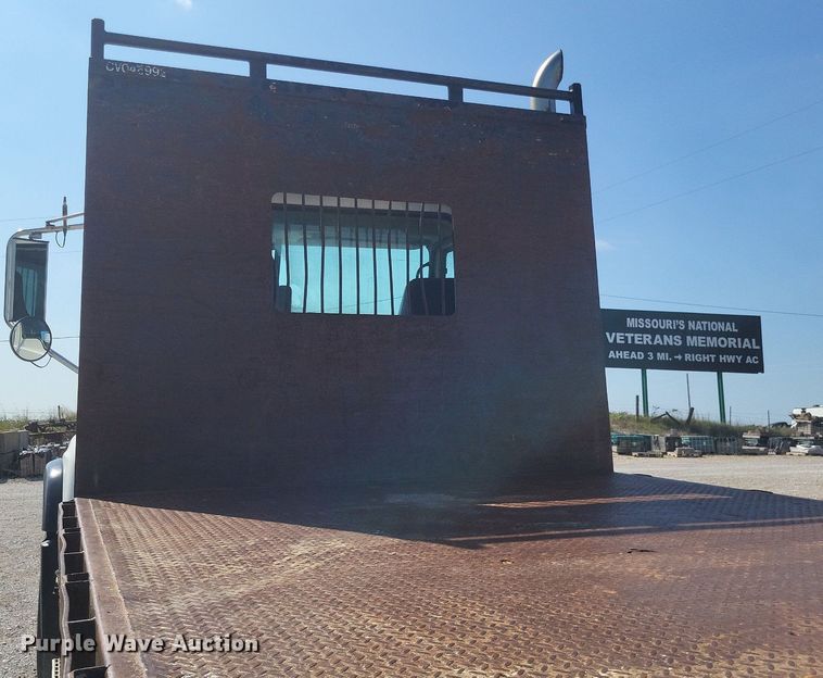 image for item DO4690 2007 Mack Granite CV713  flatbed truck