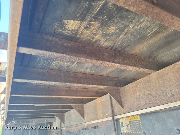 image for item DO4690 2007 Mack Granite CV713  flatbed truck