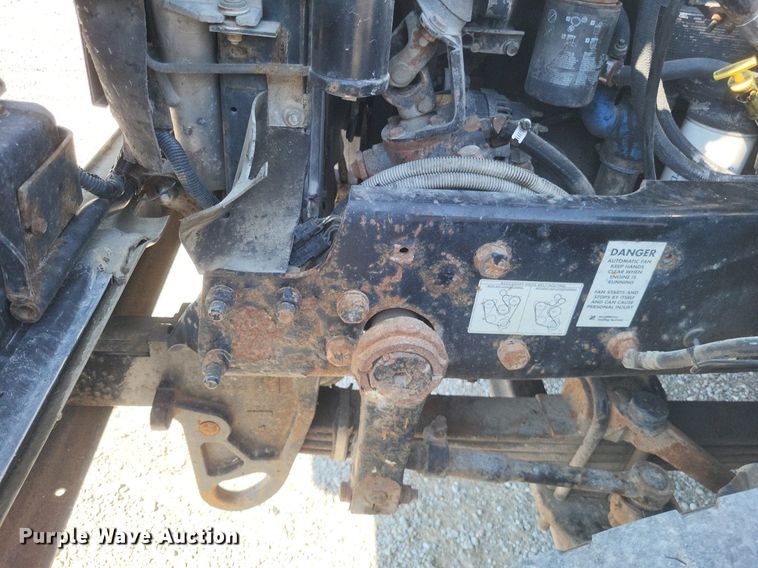 image for item DO4690 2007 Mack Granite CV713  flatbed truck