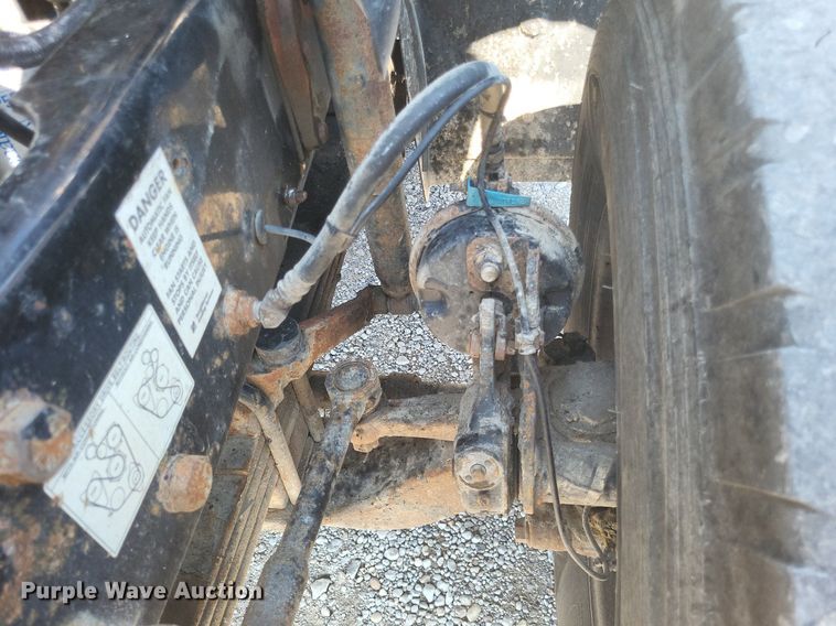 image for item DO4690 2007 Mack Granite CV713  flatbed truck