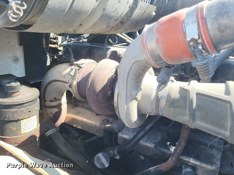 image for item DO4690 2007 Mack Granite CV713  flatbed truck