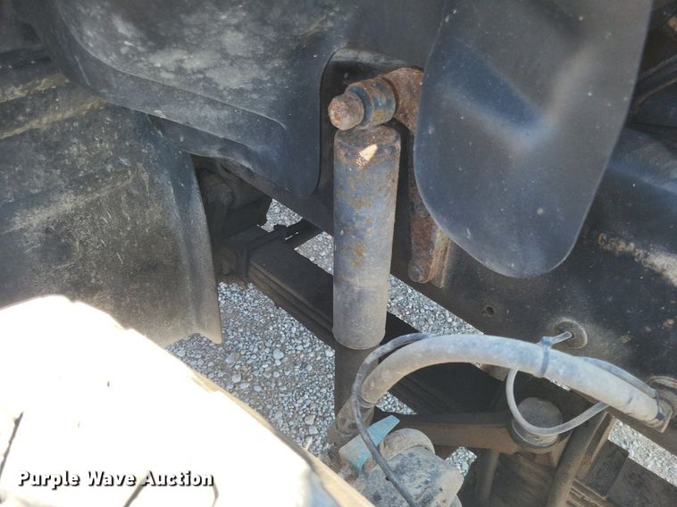 image for item DO4690 2007 Mack Granite CV713  flatbed truck