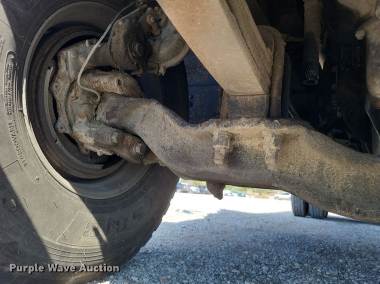 image for item DO4690 2007 Mack Granite CV713  flatbed truck