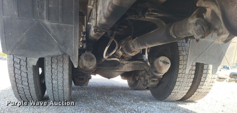 image for item DO4690 2007 Mack Granite CV713  flatbed truck