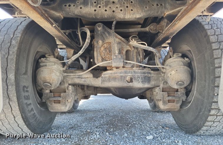 image for item DO4690 2007 Mack Granite CV713  flatbed truck