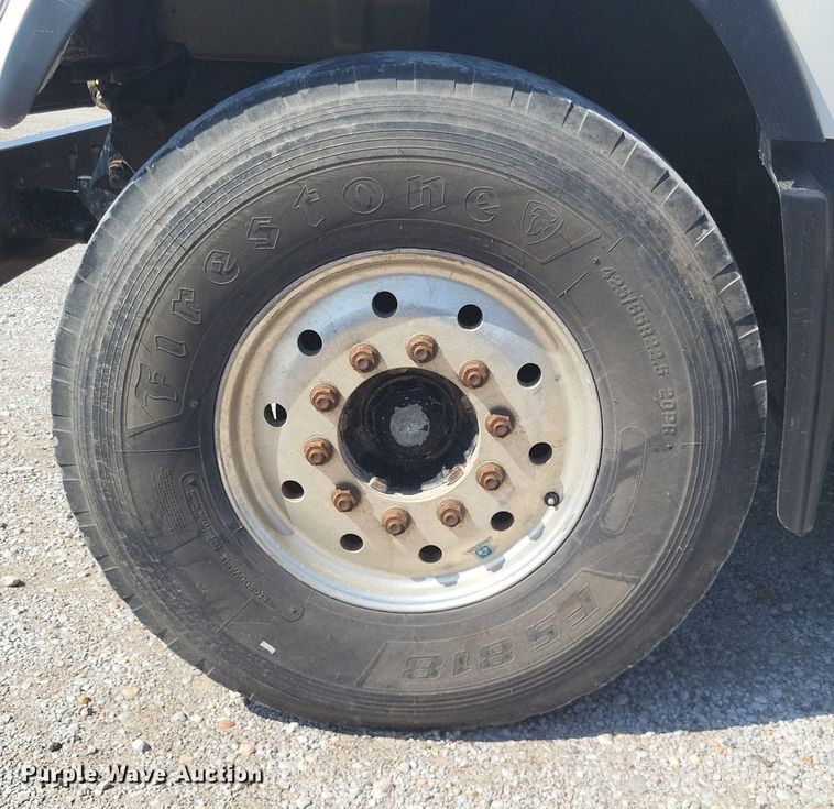 image for item DO4690 2007 Mack Granite CV713  flatbed truck