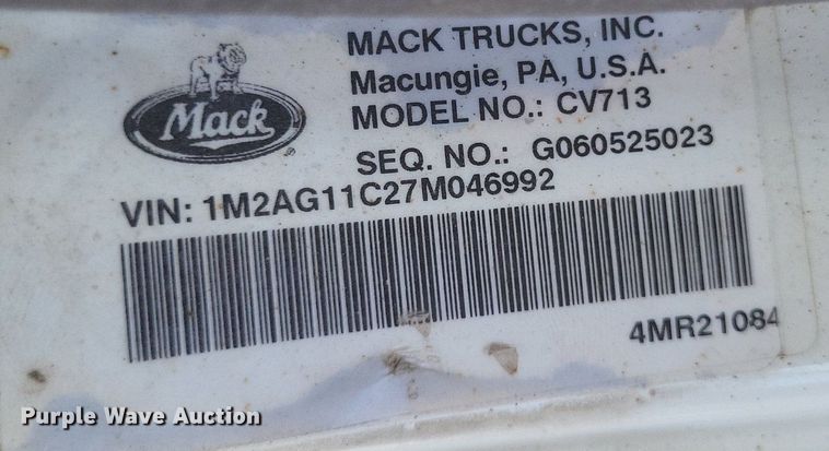 image for item DO4690 2007 Mack Granite CV713  flatbed truck