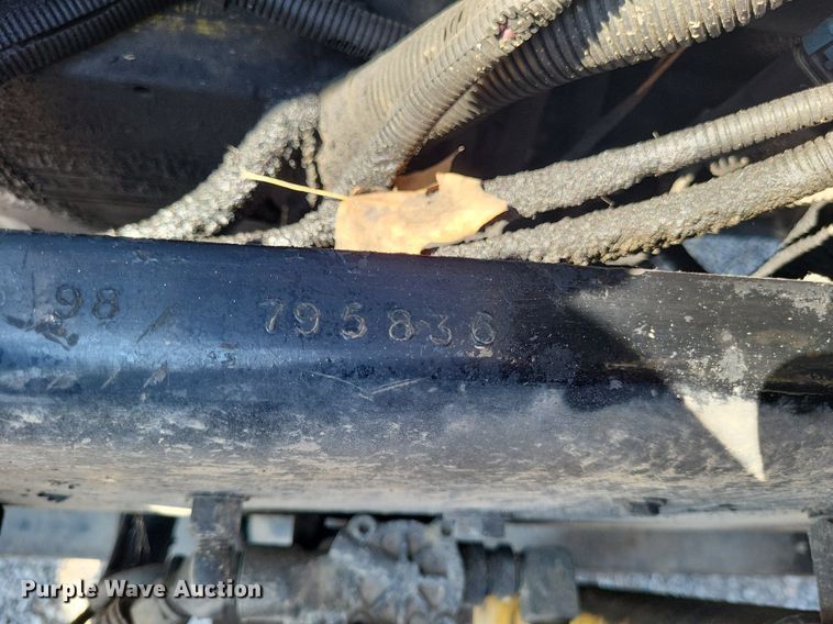 image for item DO4692 1999 Kenworth T800  semi truck