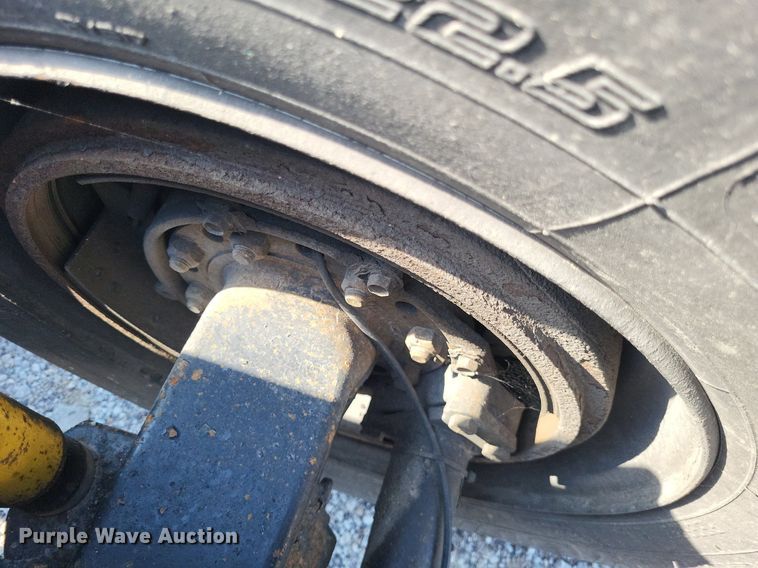 image for item DO4692 1999 Kenworth T800  semi truck