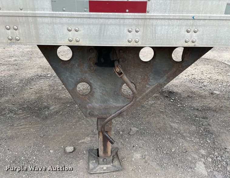 image for item DP0052 2006 Utility VS2DC  dry van trailer