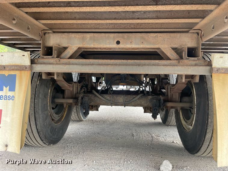 image for item DP0052 2006 Utility VS2DC  dry van trailer