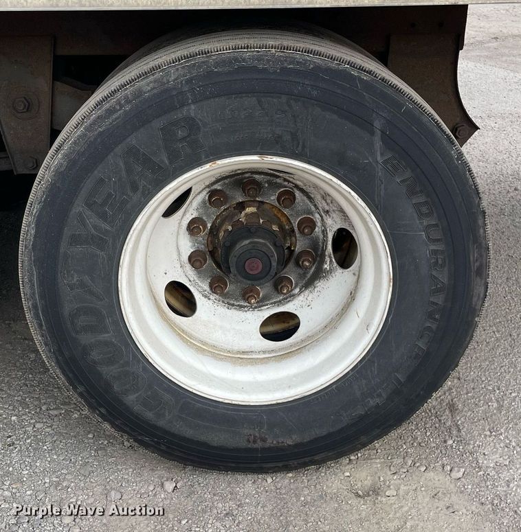 image for item DP0052 2006 Utility VS2DC  dry van trailer