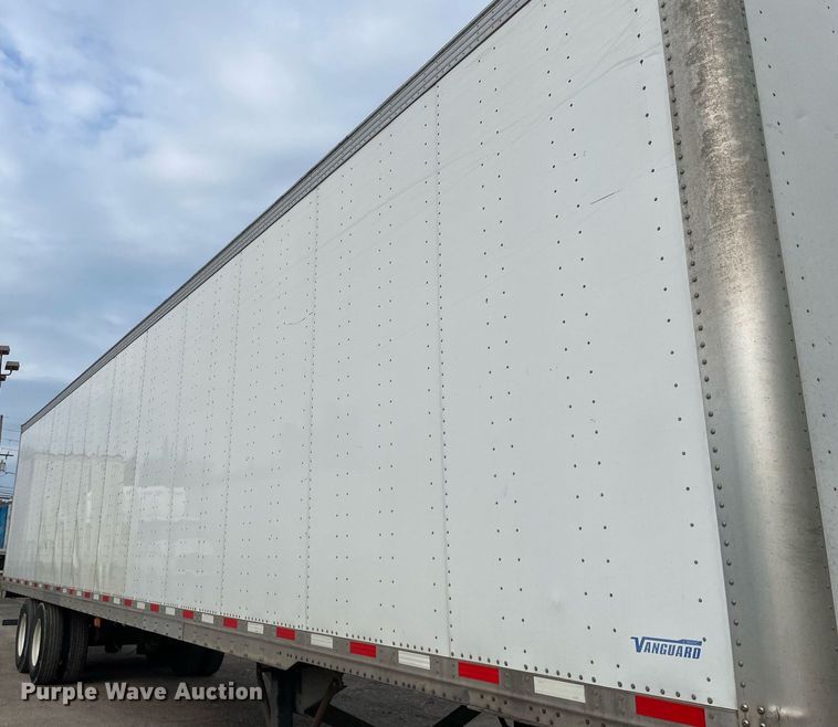 image for item DP0053 2014 Vanguard VIP4000  dry van trailer