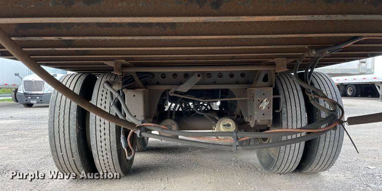 image for item DP0053 2014 Vanguard VIP4000  dry van trailer