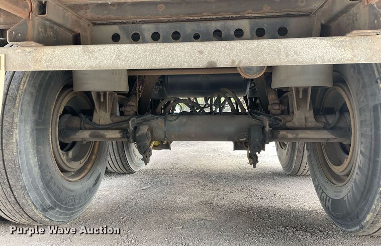 image for item DP0053 2014 Vanguard VIP4000  dry van trailer