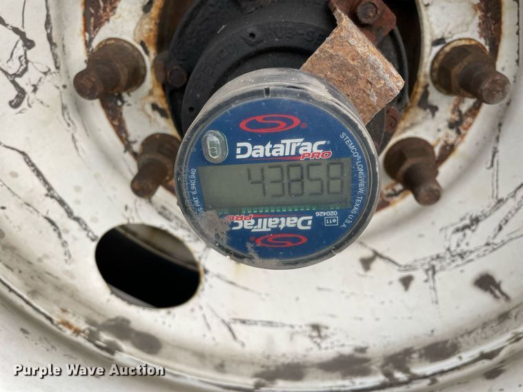 image for item DP0053 2014 Vanguard VIP4000  dry van trailer