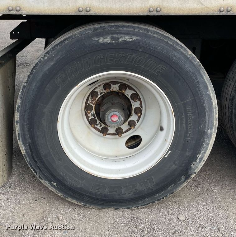 image for item DP0053 2014 Vanguard VIP4000  dry van trailer