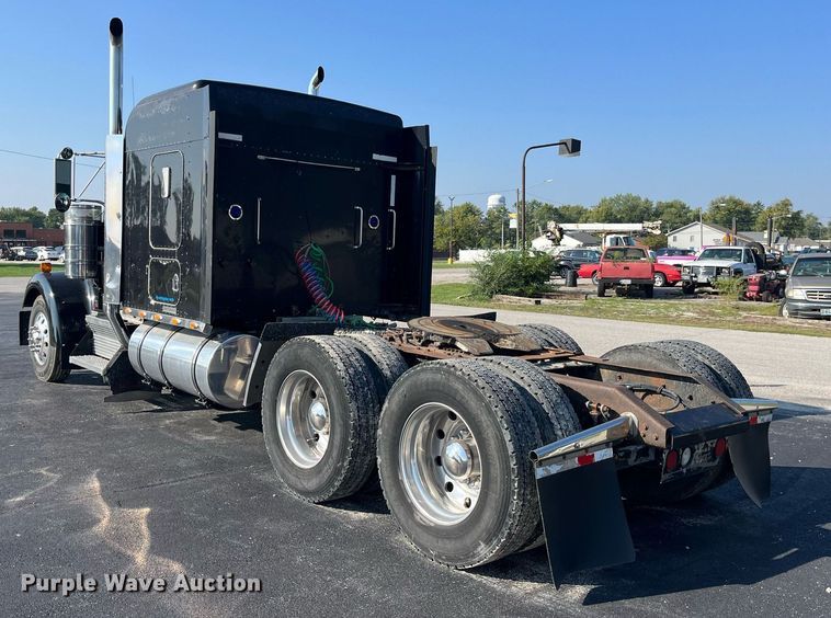 image for item DP2065 2003 Kenworth W900  semi truck