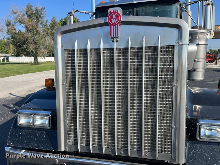 image for item DP2065 2003 Kenworth W900  semi truck