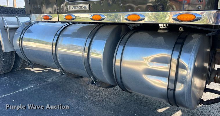 image for item DP2065 2003 Kenworth W900  semi truck