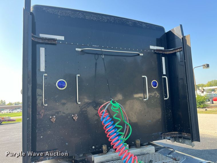 image for item DP2065 2003 Kenworth W900  semi truck