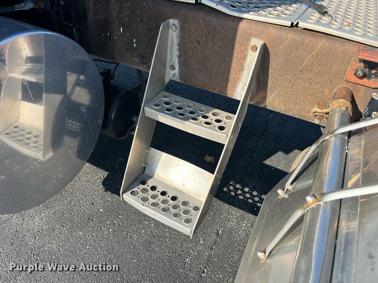 image for item DP2065 2003 Kenworth W900  semi truck