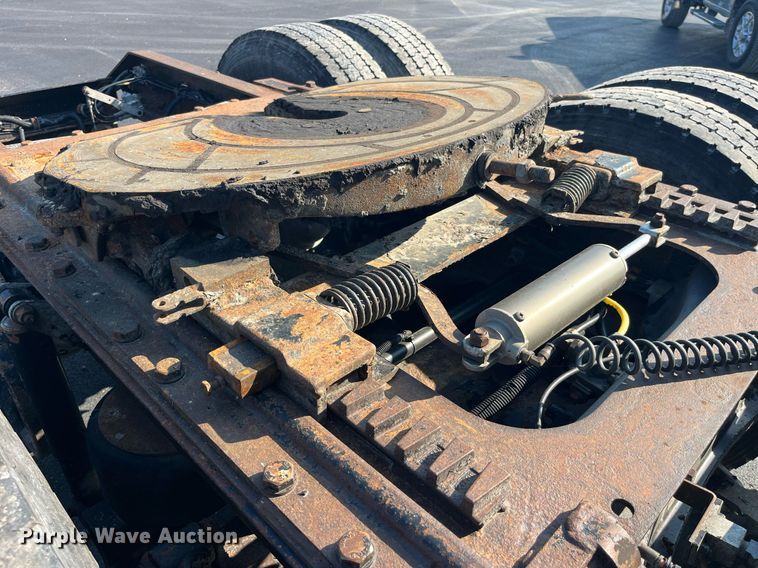 image for item DP2065 2003 Kenworth W900  semi truck