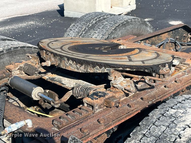 image for item DP2065 2003 Kenworth W900  semi truck