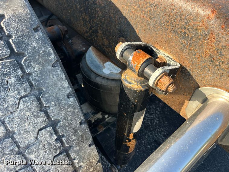 image for item DP2065 2003 Kenworth W900  semi truck