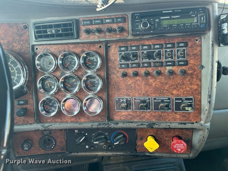 image for item DP2065 2003 Kenworth W900  semi truck