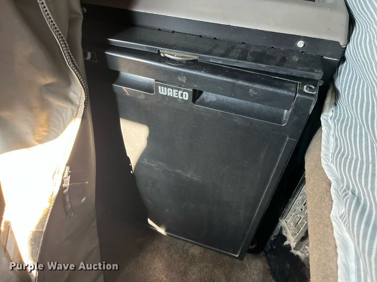 image for item DP2065 2003 Kenworth W900  semi truck