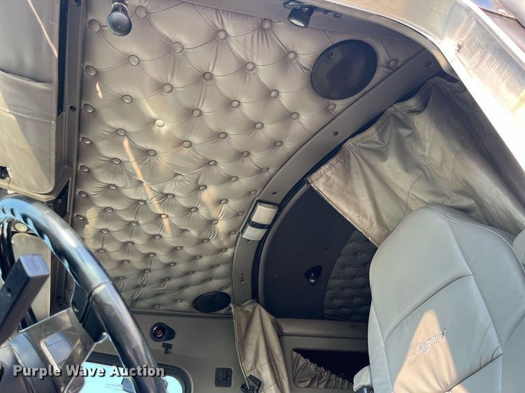 image for item DP2065 2003 Kenworth W900  semi truck