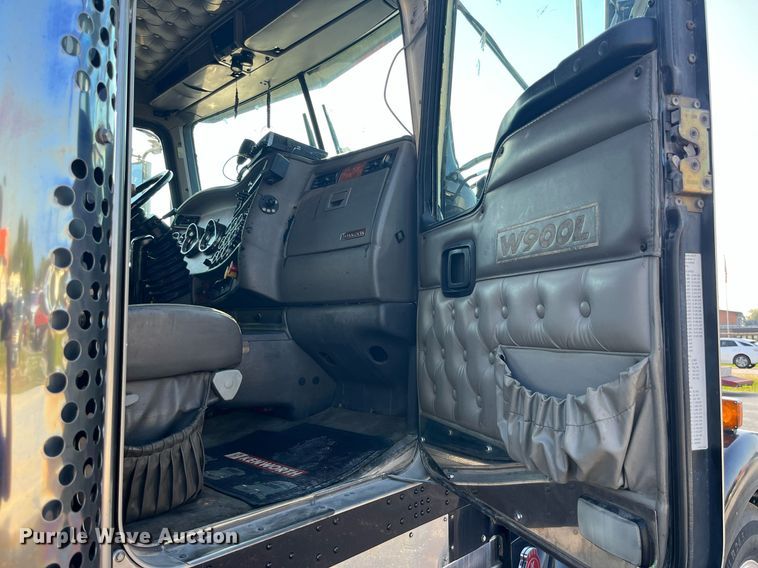 image for item DP2065 2003 Kenworth W900  semi truck