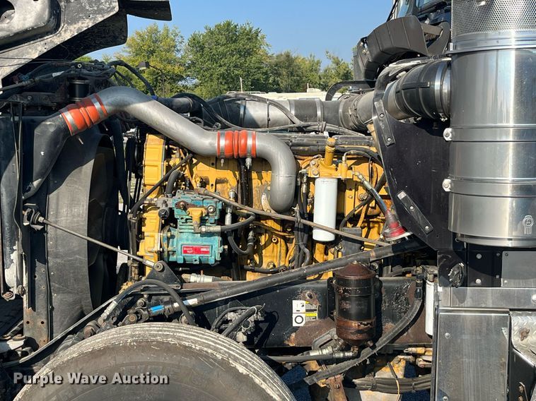 image for item DP2065 2003 Kenworth W900  semi truck