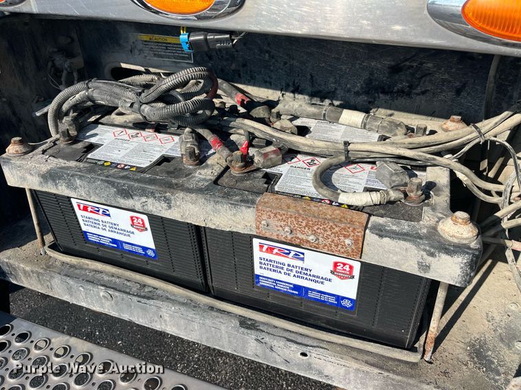 image for item DP2065 2003 Kenworth W900  semi truck