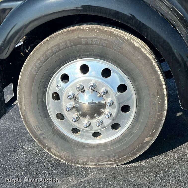 image for item DP2065 2003 Kenworth W900  semi truck