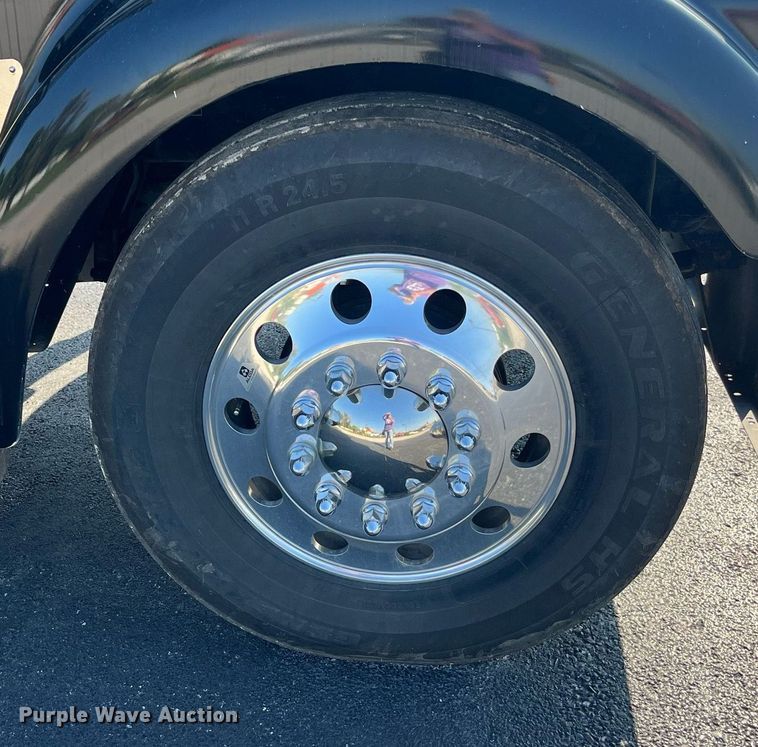 image for item DP2065 2003 Kenworth W900  semi truck