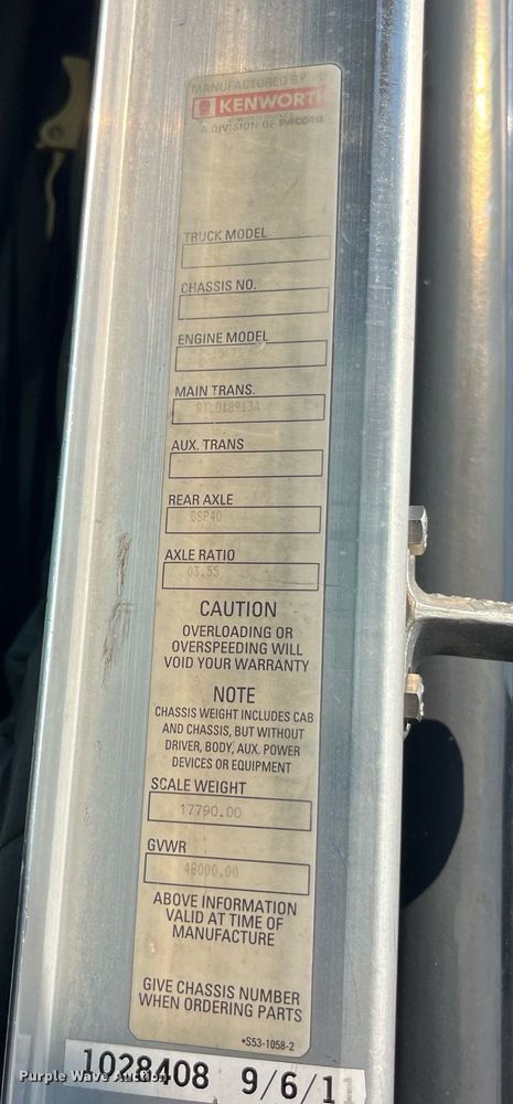 image for item DP2065 2003 Kenworth W900  semi truck