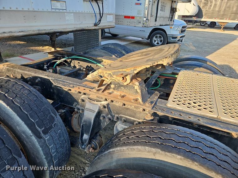 image for item DP2446 1994 Freightliner FLB  semi truck