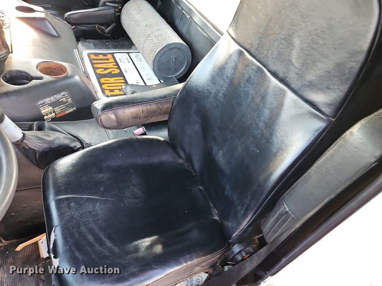 image for item DP2446 1994 Freightliner FLB  semi truck