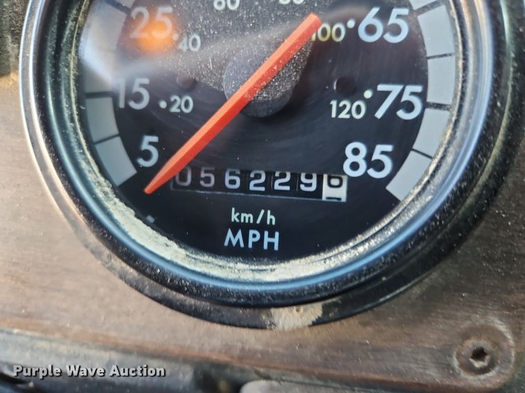 image for item DP2446 1994 Freightliner FLB  semi truck