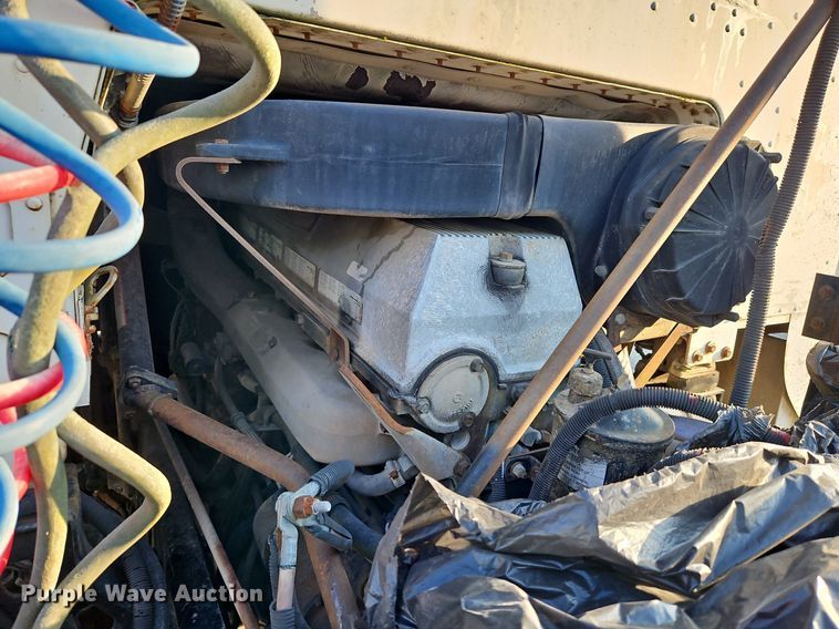 image for item DP2446 1994 Freightliner FLB  semi truck