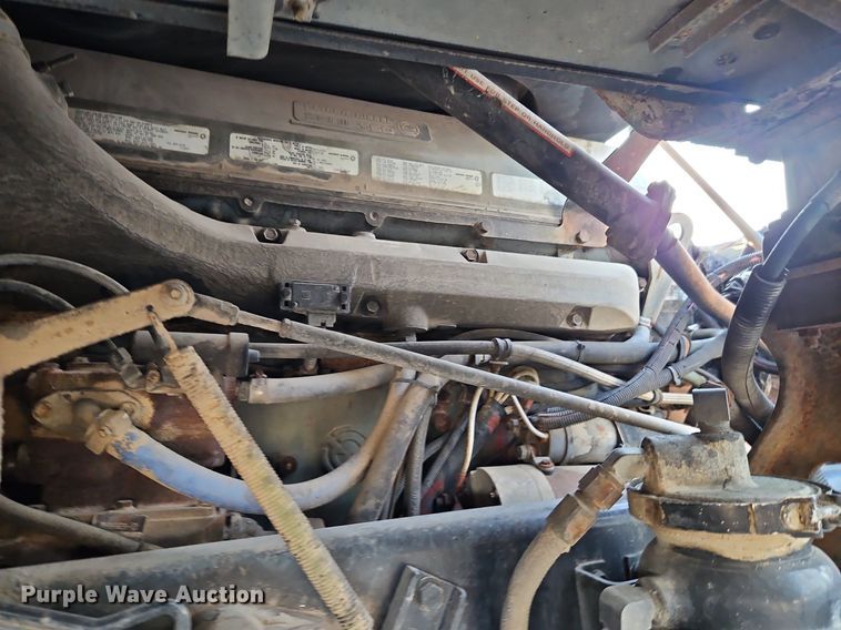 image for item DP2446 1994 Freightliner FLB  semi truck