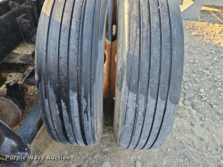 image for item DP2446 1994 Freightliner FLB  semi truck