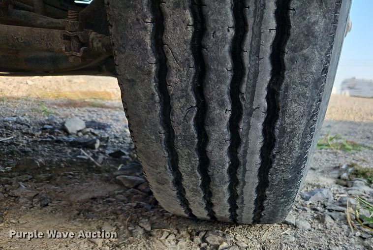 image for item DP2446 1994 Freightliner FLB  semi truck