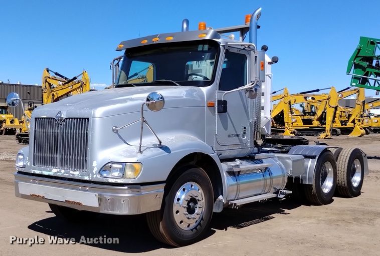 image for item DP3406 2007 International 9400i  semi truck