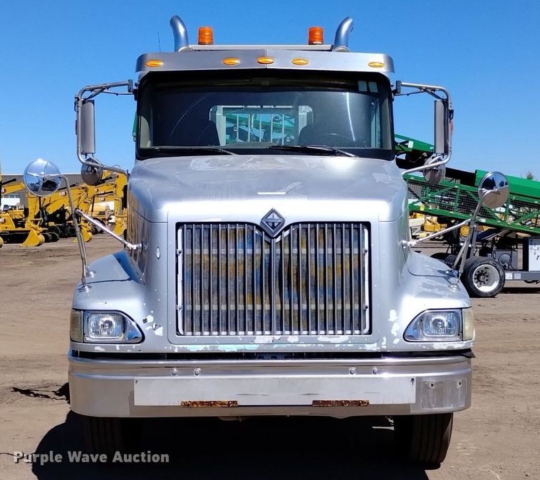 image for item DP3406 2007 International 9400i  semi truck