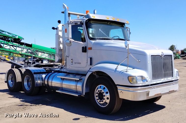 image for item DP3406 2007 International 9400i  semi truck