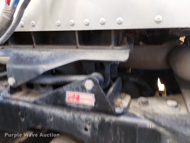 image for item DP3406 2007 International 9400i  semi truck