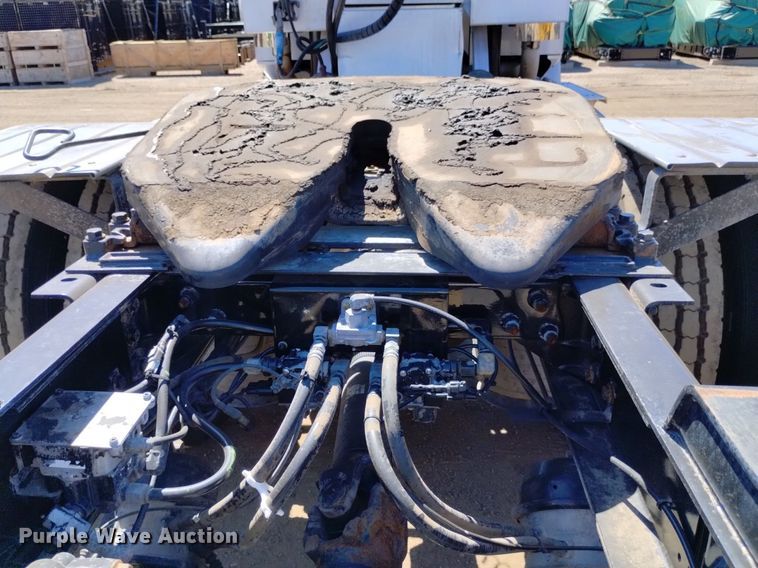 image for item DP3406 2007 International 9400i  semi truck